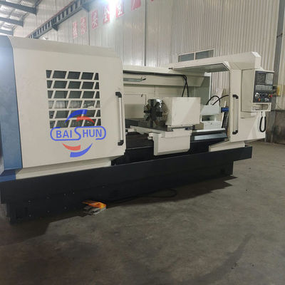 Torno CNC para Rosqueamento de Tubos QK1327X1500, Furo da Árvore 280mm, Diâmetro de Giro 800mm