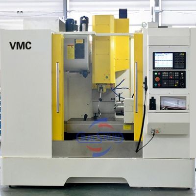 Alta precisão 3 eixo Vmc Cnc Vertical Metal Milling Machining Center Torno